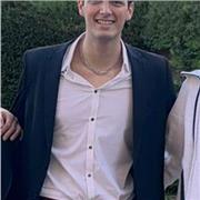 Studente che frequenta il quinto anno del Liceo Scientifico tecnologico offre ripetizioni e aiuto compiti di tutte le materie